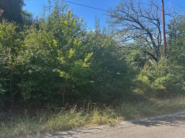 114 Beautiful Hills Dr, Mabank, TX 75156