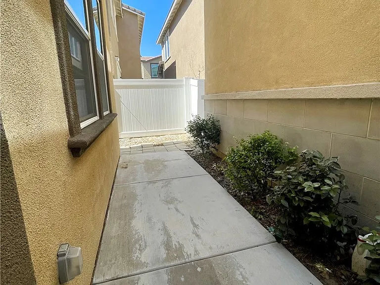 5946 Sendero Ave — Photo 13