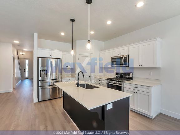 4th image of 1451 N Sage Dr