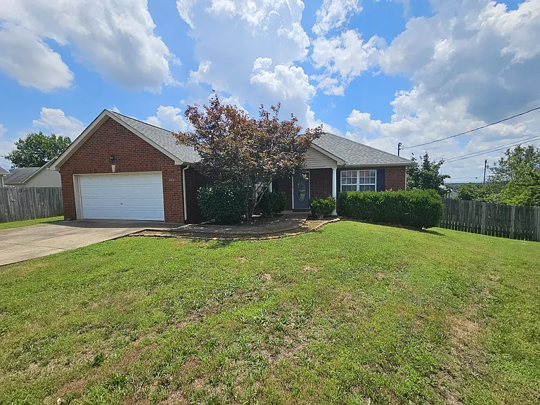 403 Ford Ct — Photo 2