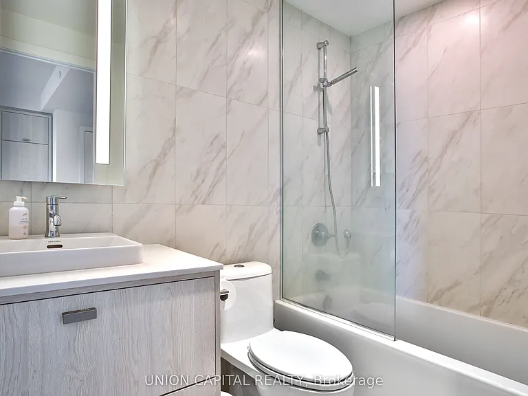 480 Front St W #1505 — Photo 18