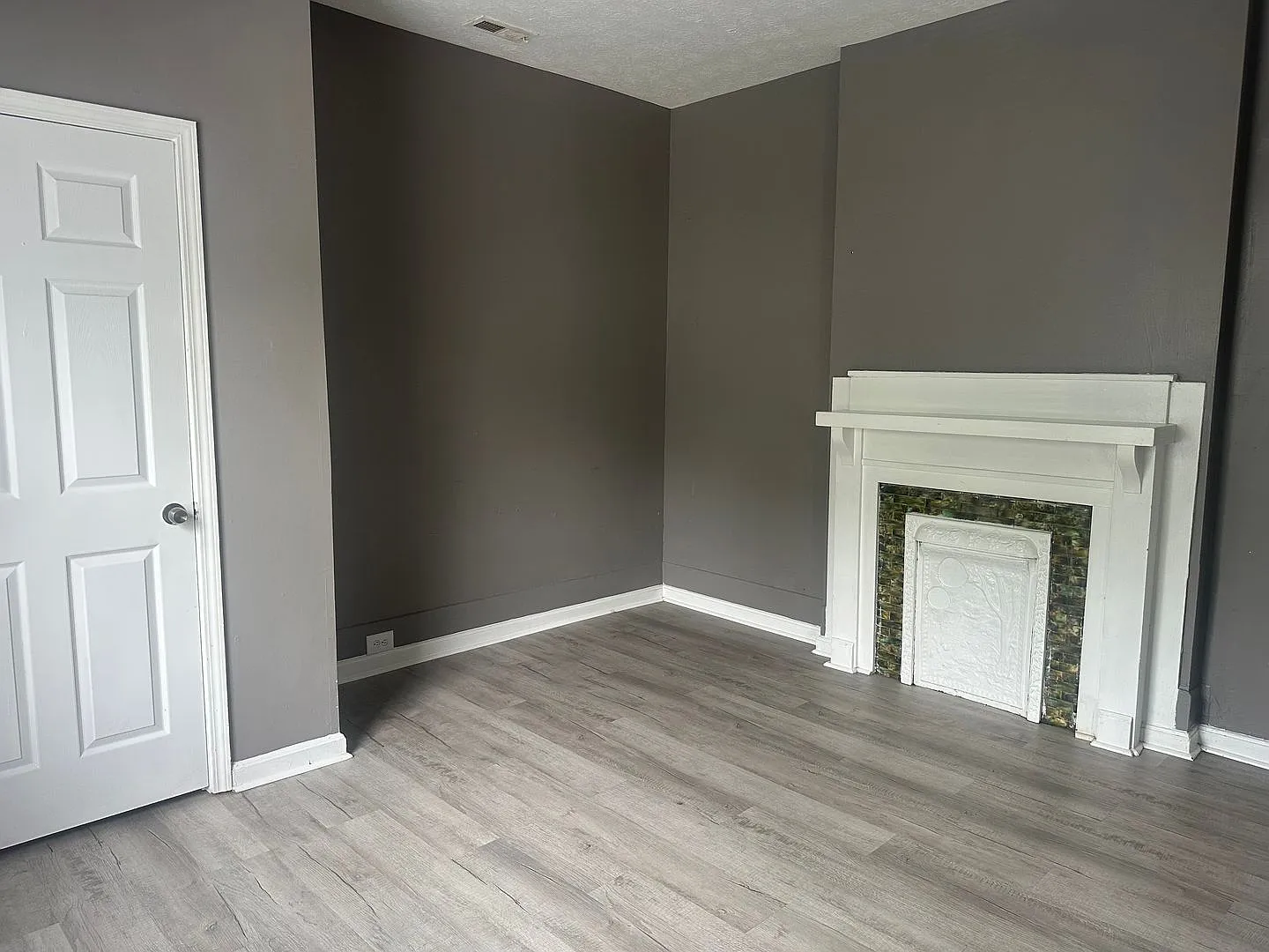 Beautiful 3 Bedroom House Half off Deposit and Amazon Gift Card — Photo 4