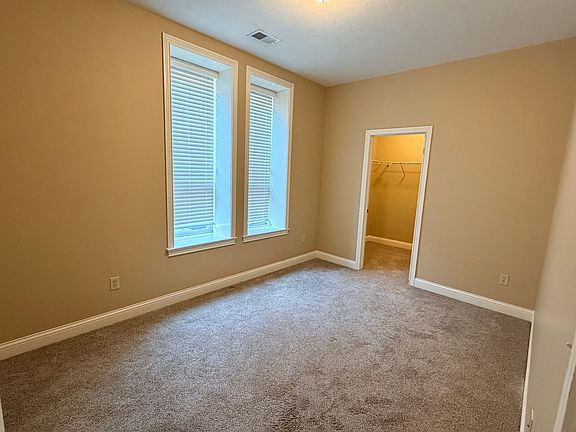 4th image of 318-320 Pearl St #203
