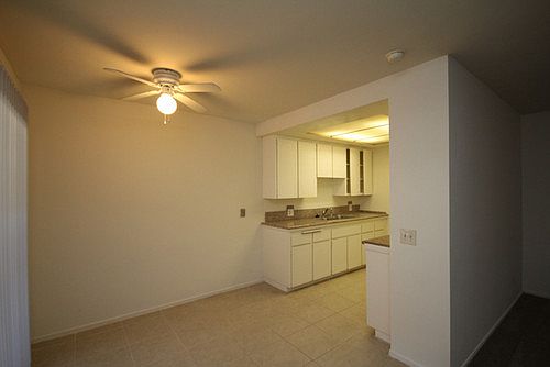 5th image of 44 N Roosevelt Ave APT 3
