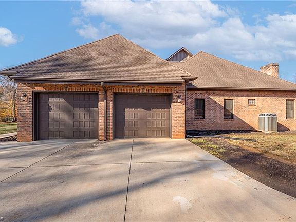 3rd image of 476 Ijames Church Rd