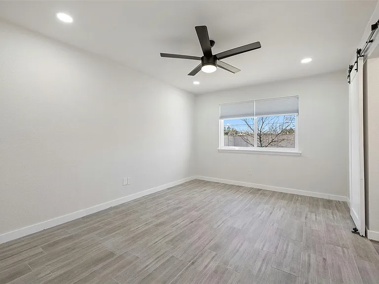 1400 Bellmar Dr — Photo 16