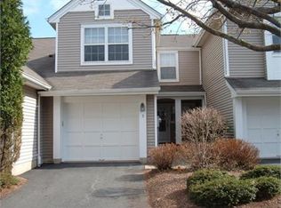3 Sycamore Ln, Randolph, NJ 07869