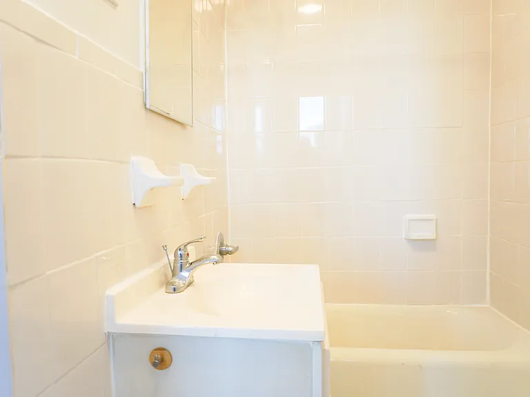 122-20 Ocean Promenade #2F1 — Photo 13