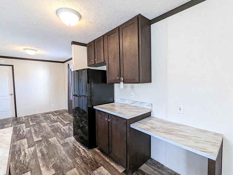 688 Oregon St #688 — Photo 4