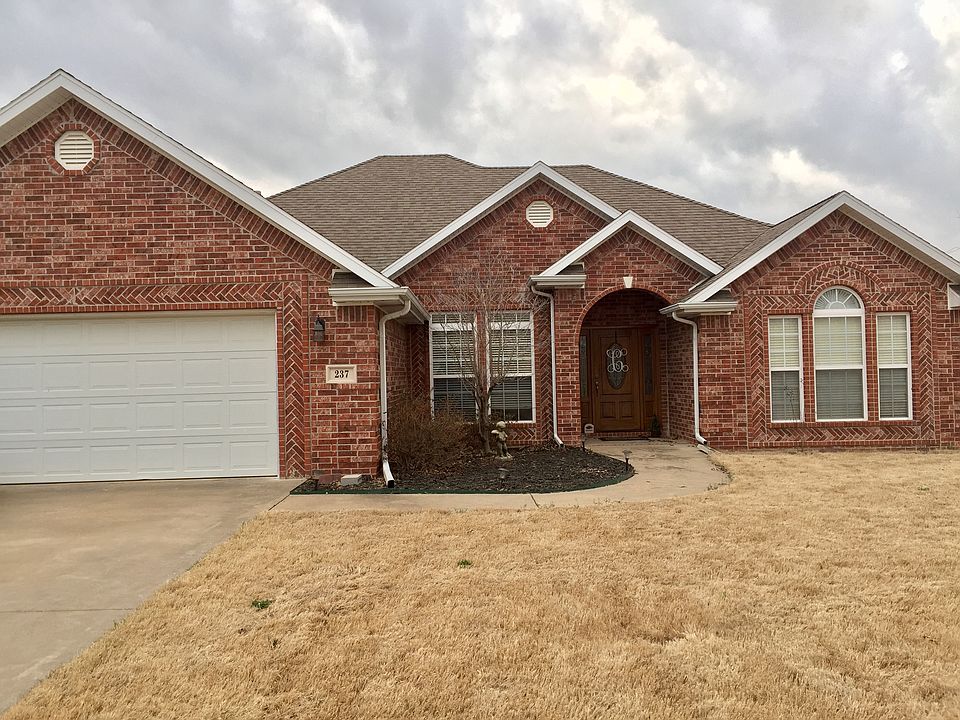 1st image of 237 S Briarhill Dr