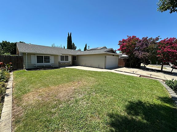 3rd image of 9304 Matador Way