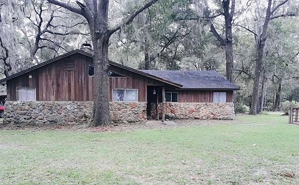 1st image of 384 SE Mill Creek Ct