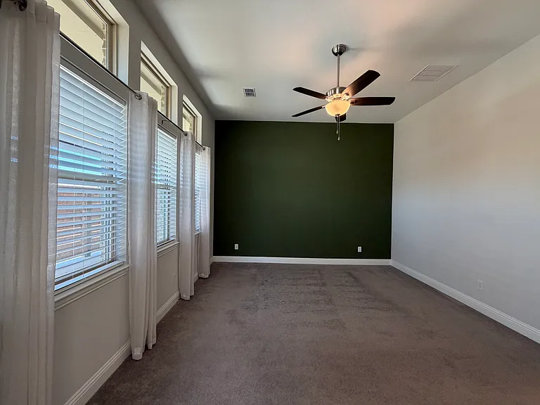 482 Prairie View Dr — Photo 25
