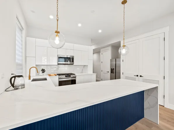 4931 N Kimball Ave #1N, Chicago, IL 60625