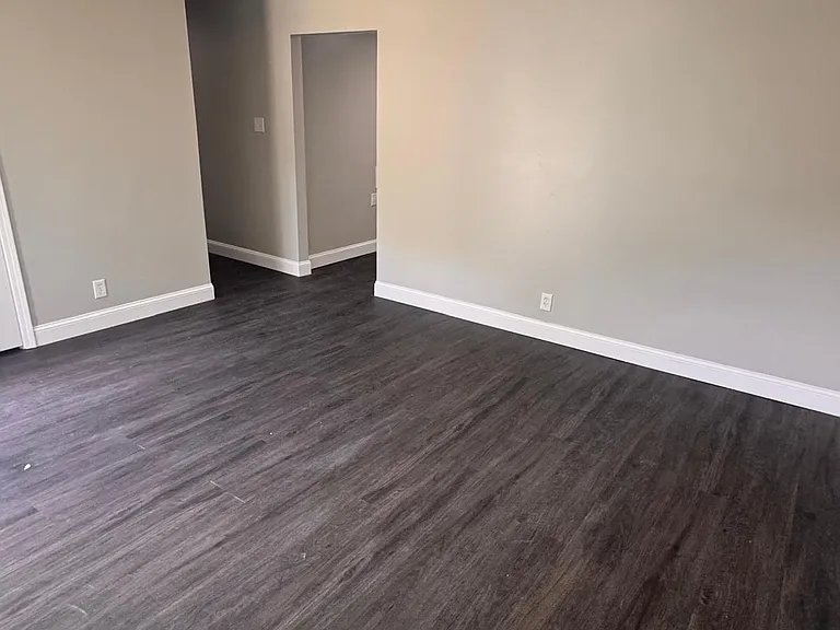77 Charlotte Dr — Photo 2