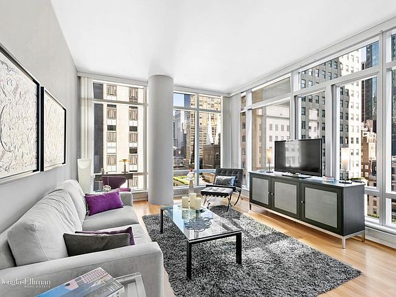 2nd image of 18 W 48th St APT 16B