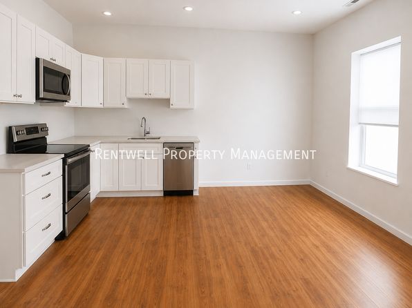 118 N 2nd Ave #2
