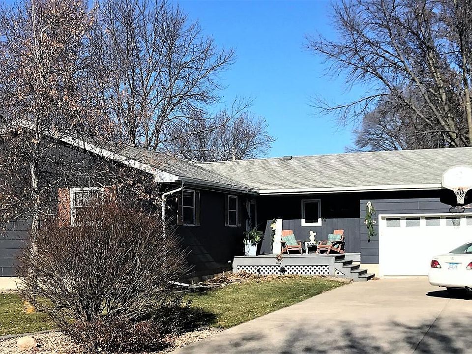 1st image of 425 Peterson Dr