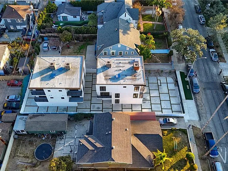 616 N Mariposa Ave — Photo 27