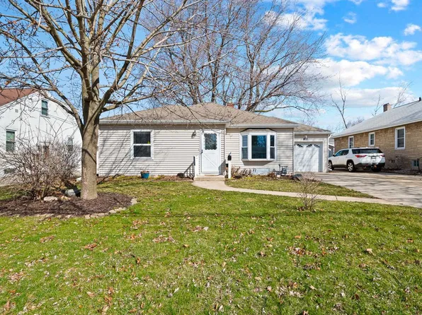 1613 Deckner Ave, Green Bay, WI 54302