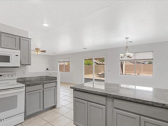 5th image of 42538 W SUNLAND Drive