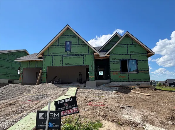 1825 Silver Maple Dr, Norwalk, IA 50211