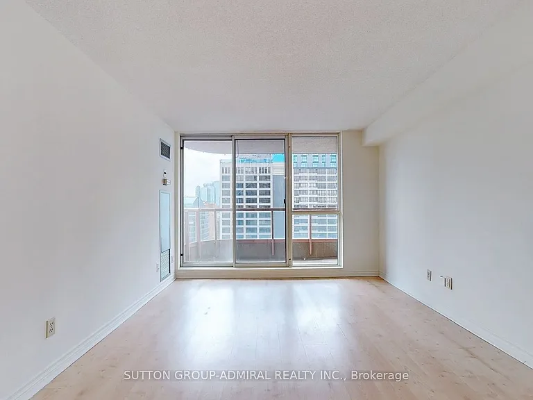 736 Bay St #2001 — Photo 2