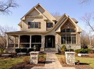 705 Sunset Dr, Naperville, IL 60540