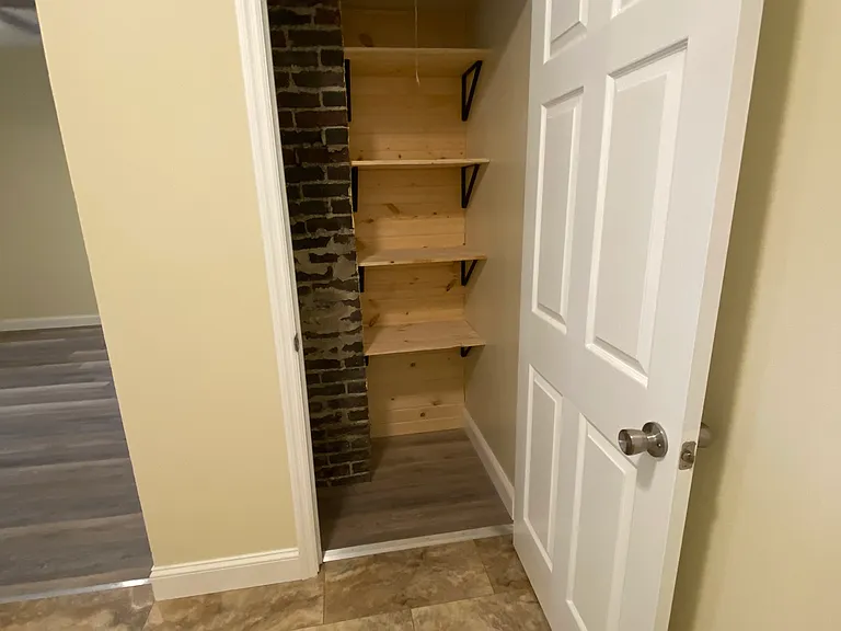 1445 Hunter Ave — Photo 6