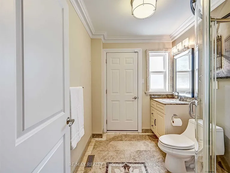 1570 Tipperary Ct — Photo 19