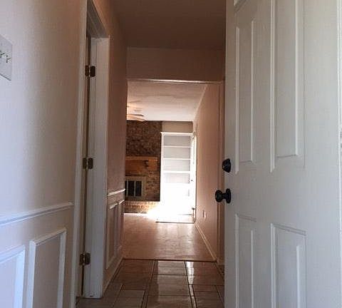 4th image of 306 Stoneybrook Dr