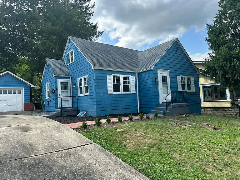 13 Pallister Rd — Photo 1