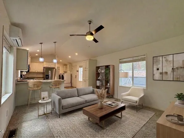 61060 Kings Ln Unit 115, Bend, OR 97702