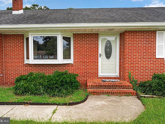 4th image of 9377 Middleford Rd