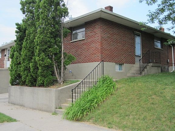 2nd image of 334 N Cherrywood Ave