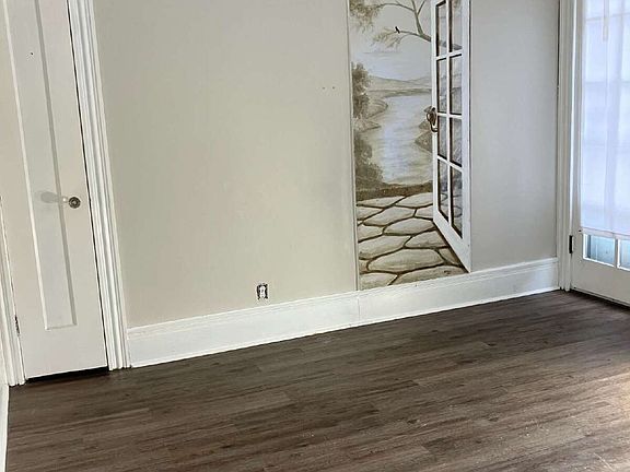 2nd image of 23 Woodlawn Ave #1B