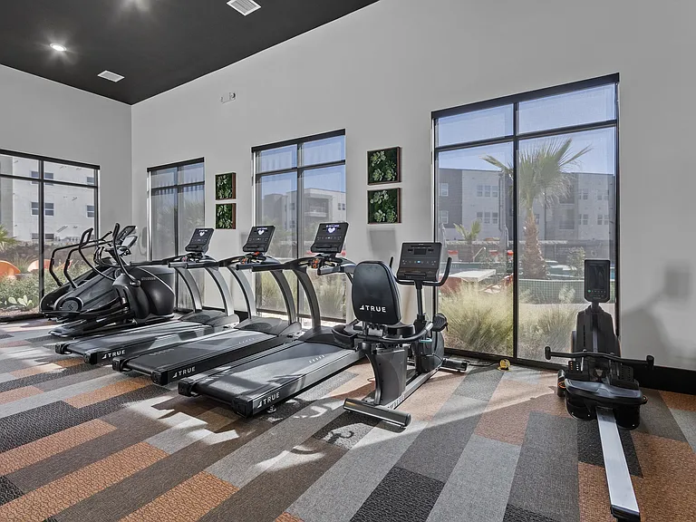 Desert Commons West — Photo 16