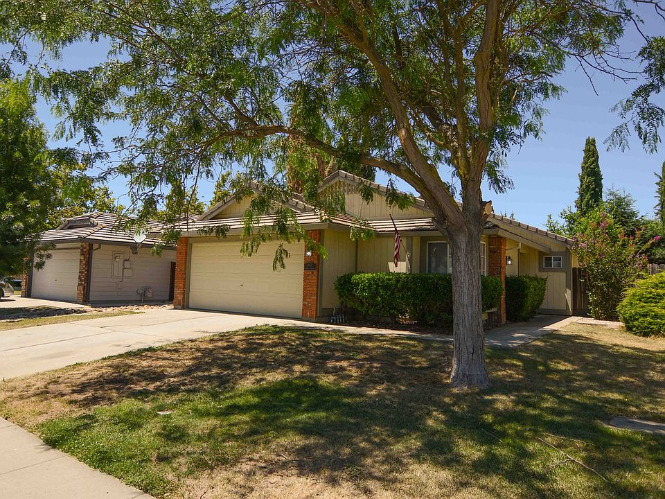1st image of 945 Vintage Oak Ave