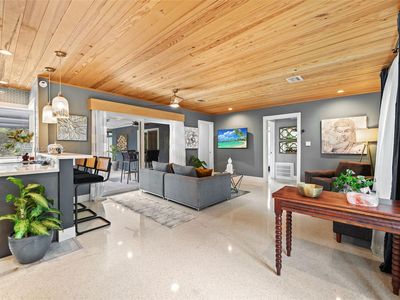 2010 NW 35th St, Oakland Park, FL, 33309