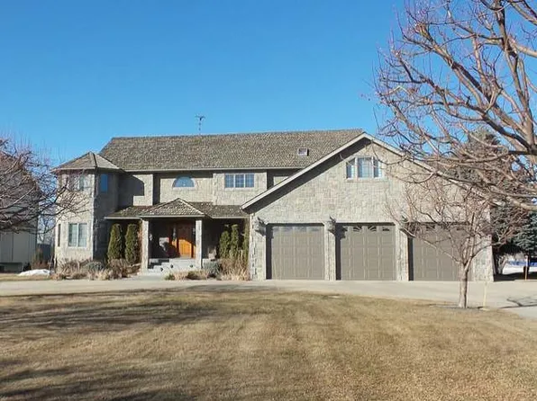 4804 S Bay Dr SE, Mandan, ND 58554