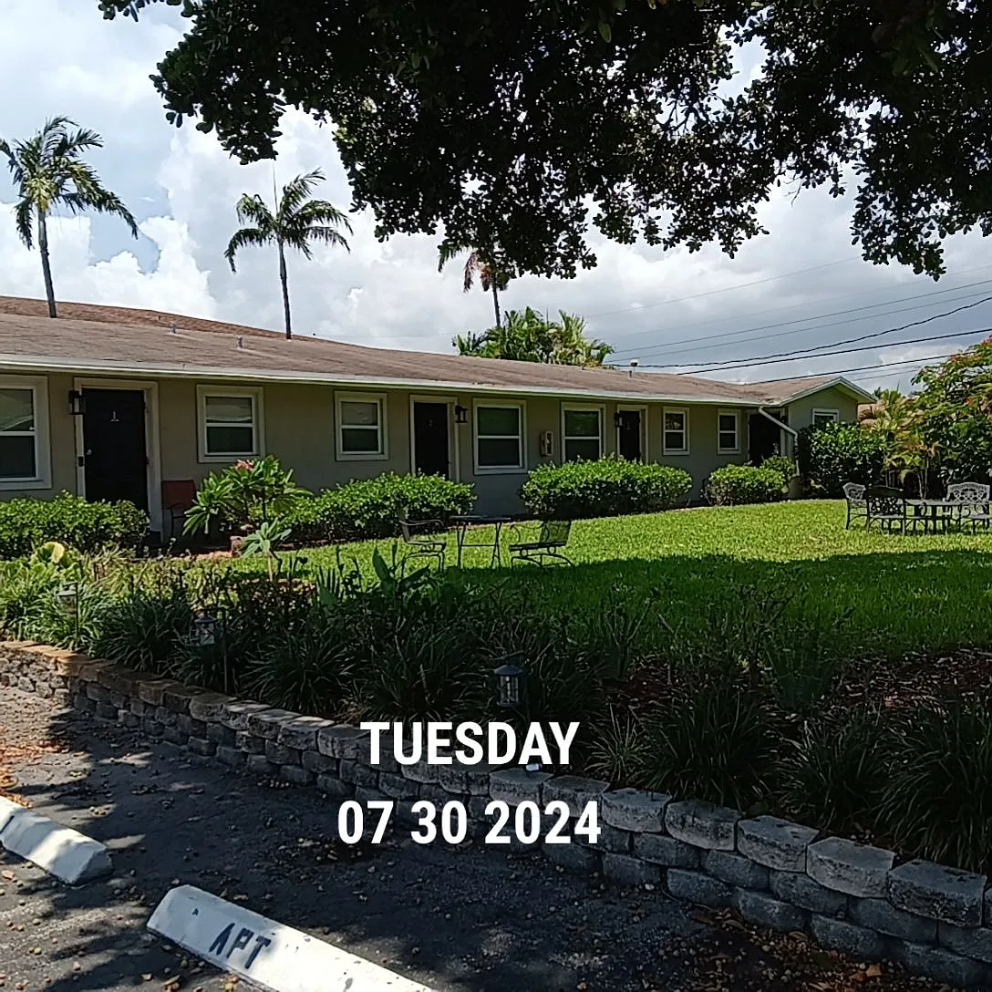 1407 Holly Heights Dr — Photo 4