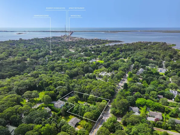 153 Ponquogue Ave, Hampton Bays, NY 11946