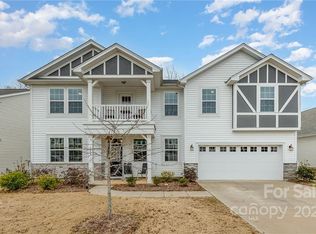 7617 Meridale Forest Dr, Charlotte, NC 28269