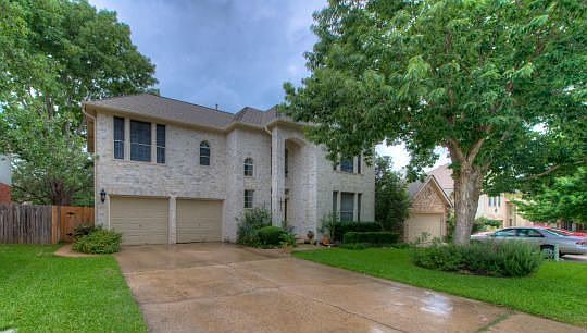 3rd image of 2516 Falcon Dr