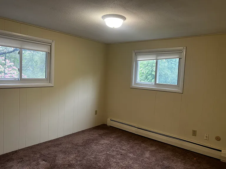 7 Beacon Street Apartments — Photo 9