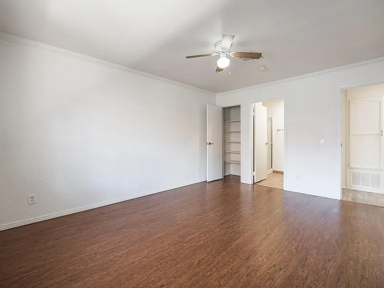 6621 W Tropicana Ave #201 — Photo 12