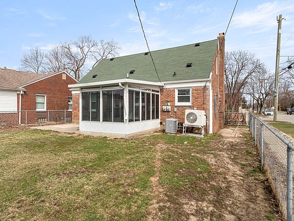 2nd image of 15705 Champaign Rd