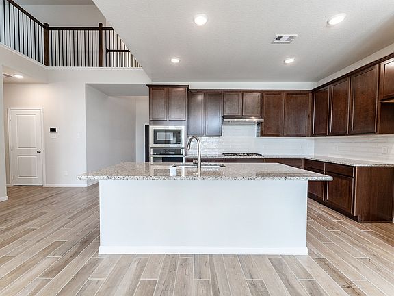7th image of this home