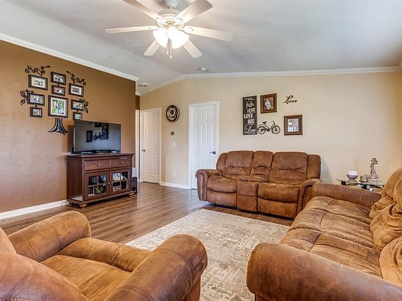 4th image of 3921 County Road 2636