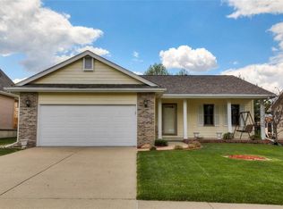 6504 NW 99th St, Johnston, IA 50131